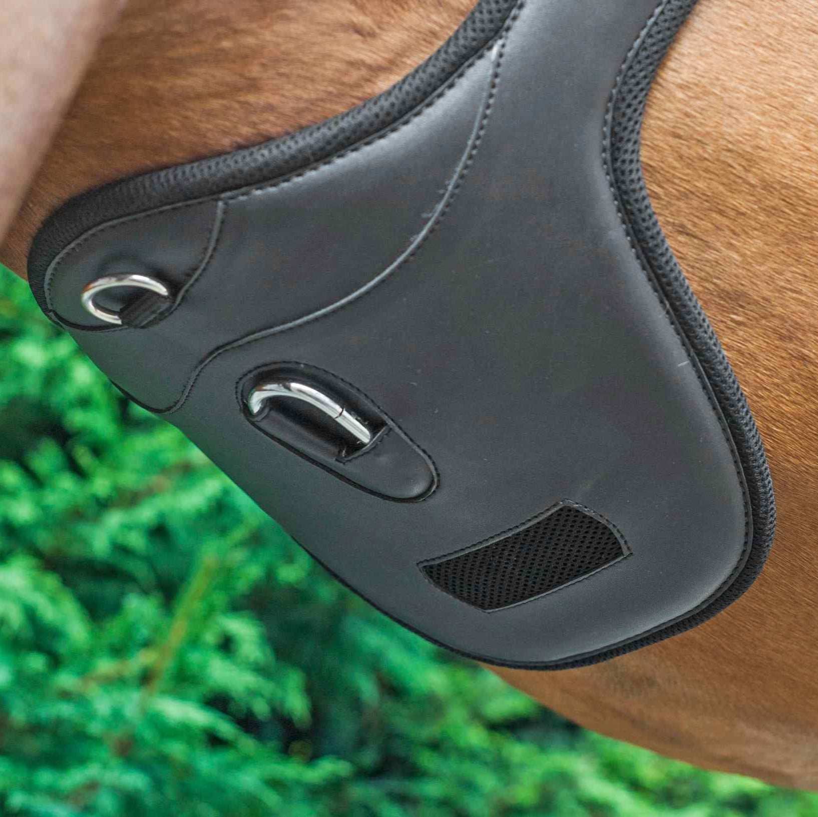 Breathe Anatomic Stud Girth